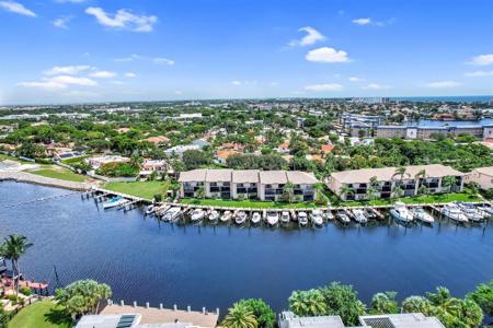 210 Captains Walk