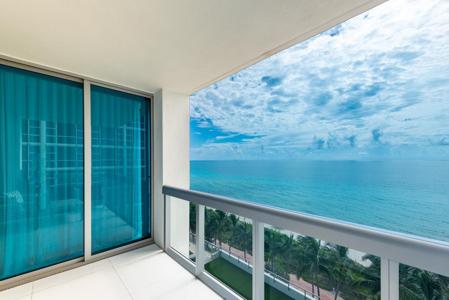 6899 Collins Ave