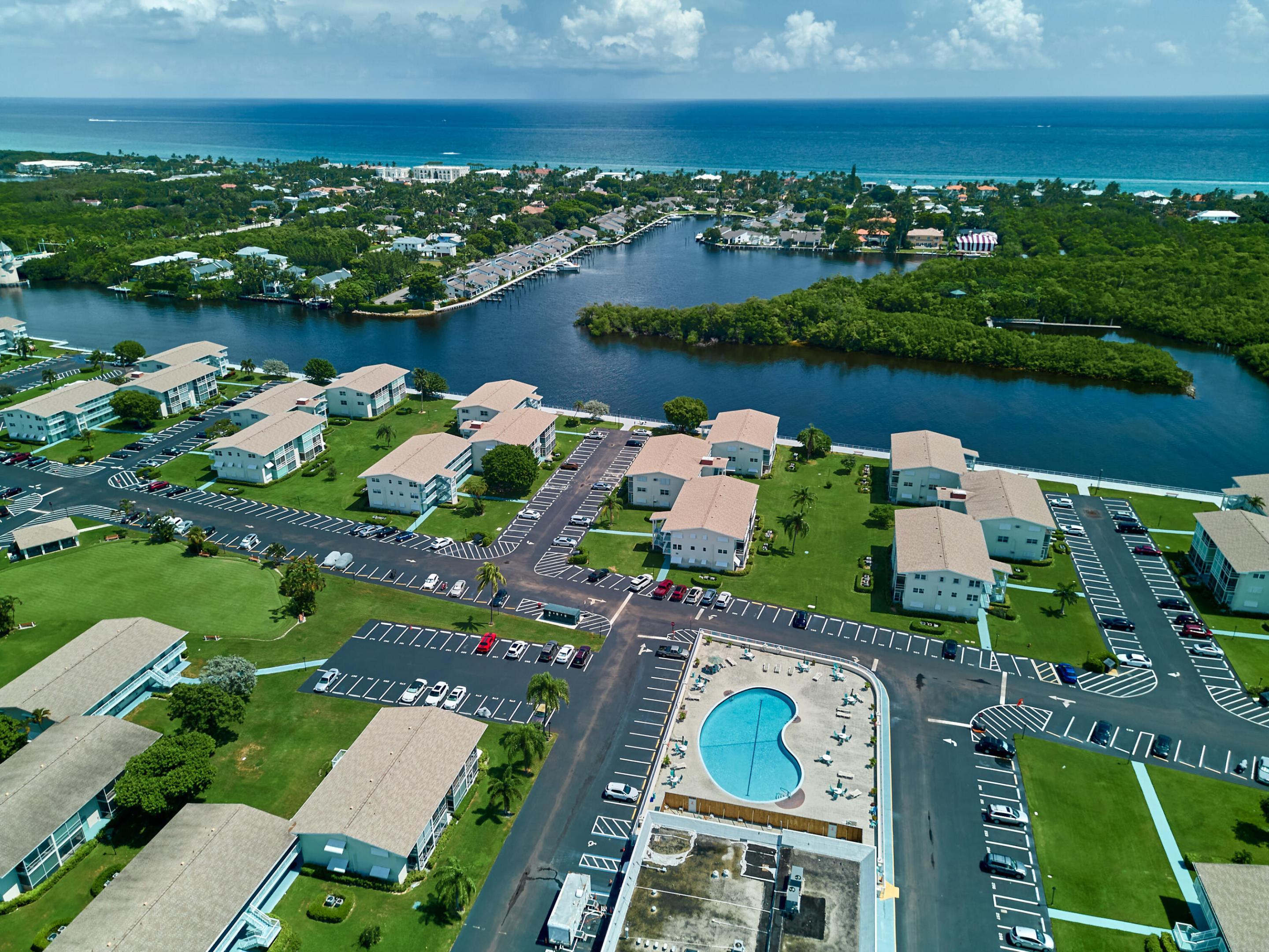 Image 4: Aerial view