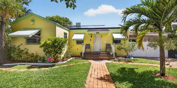 Image 3: 9-web-or-mls-5D1A9363
