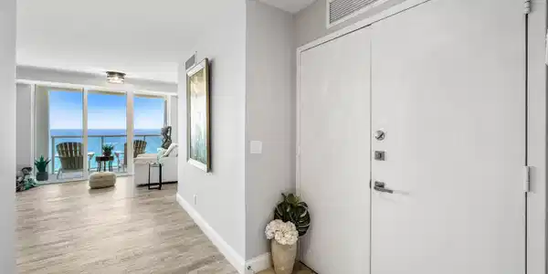 Image 2: 004-2800SouthOceanBoulevard-17L-BocaRato