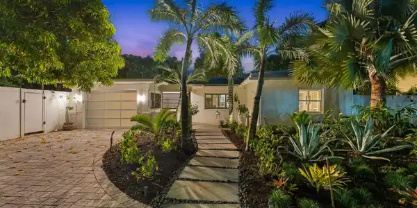 Image 3: 72-web-or-mls-1500 Middle River Dr, Fort