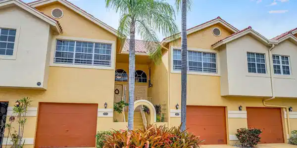 2121 S Ocean Blvd