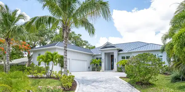 Image 3: 3-web-or-mls-3937 Indian River Dr E4