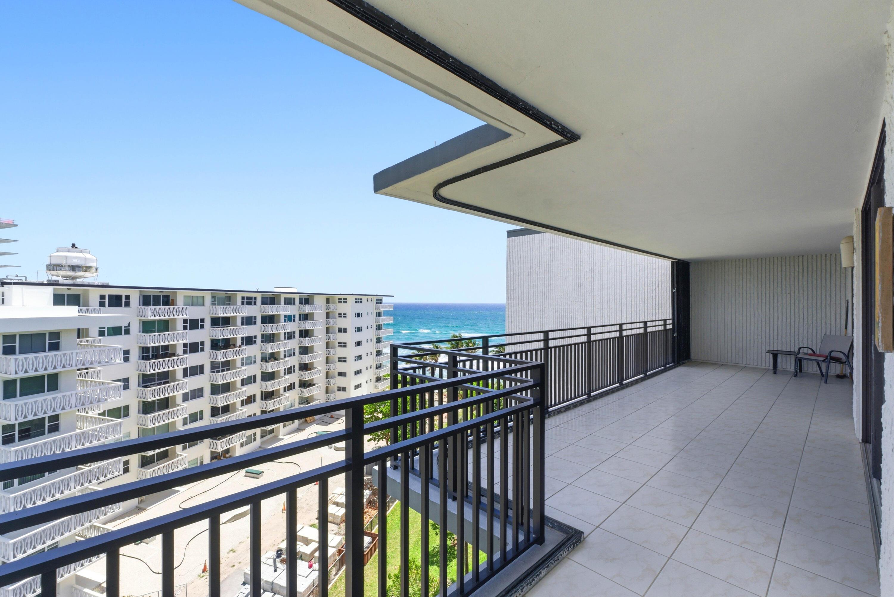 Image 3: Balcony