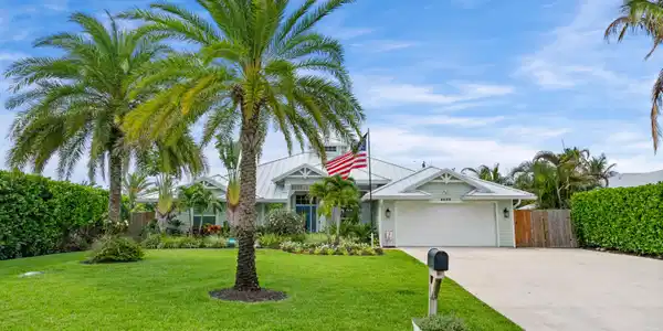 4689 SE Glen Ridge Trail