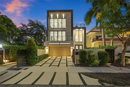 18 SE 11th Avenue