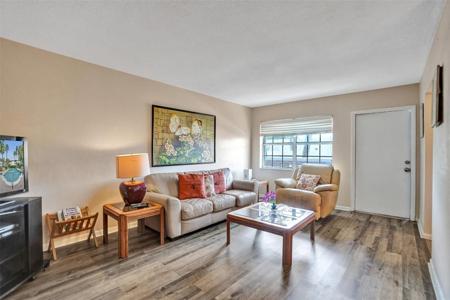 2050 NE 39th Street
