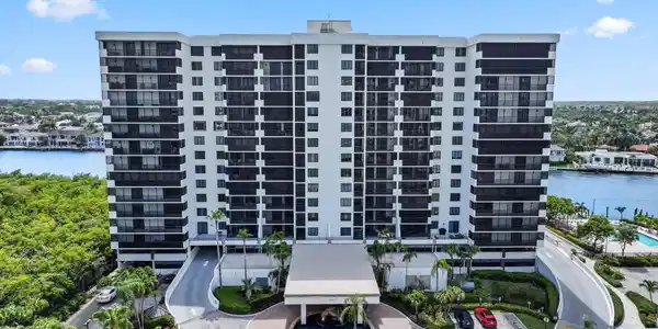 3420 S Ocean Boulevard