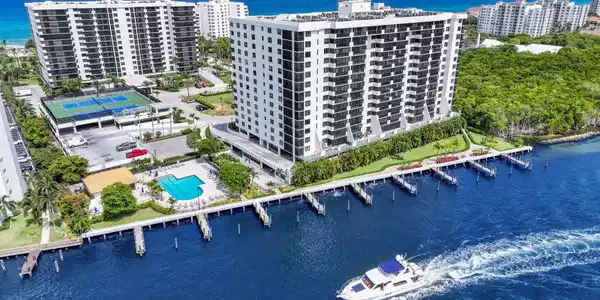 Image 2: 3420 South Ocean Boulevard - 6.jpg-SMALL