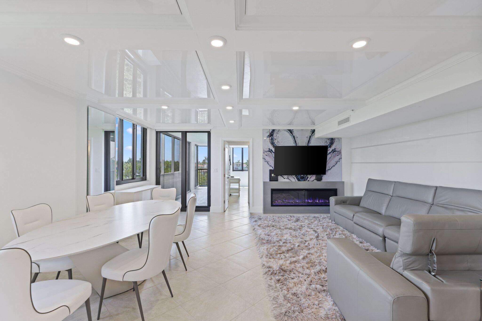 Image 4: 3420 South Ocean Boulevard - 25.jpg-SMAL