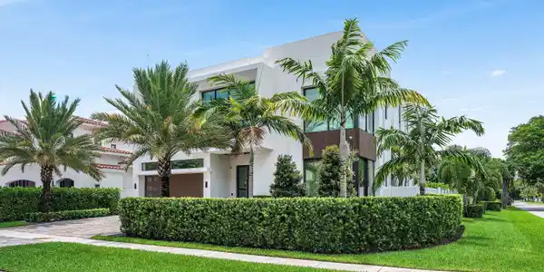 Image 4: 002-400Northeast4thStreet-BocaRaton-FL-3
