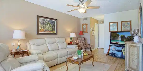 14 Vista Gardens Trail
