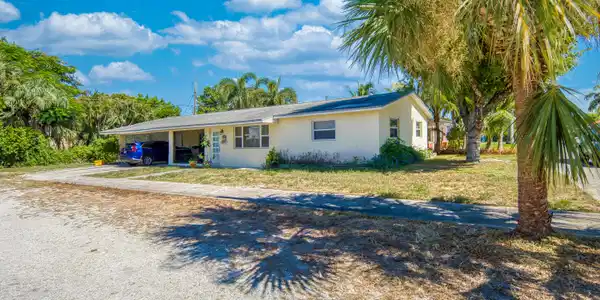 Image 3: 4R7A7503_hdr_panorama-2