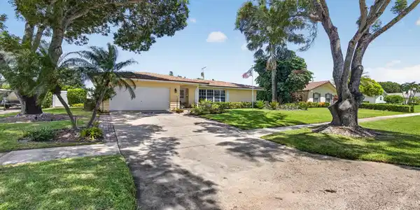 Image 4: 119 Cruiser Road S