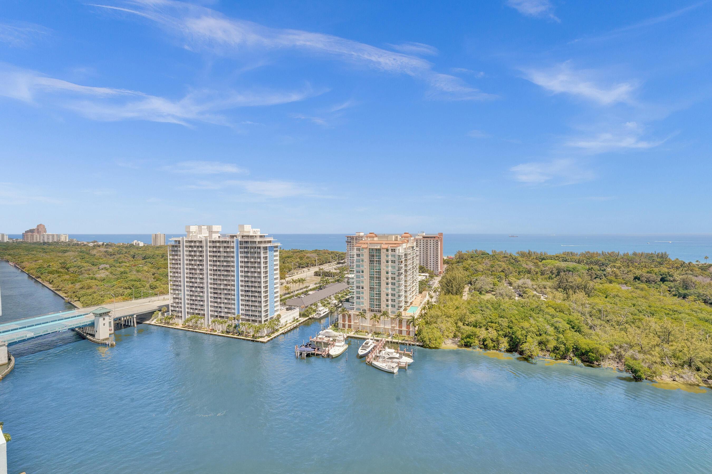 Image 3: Great location - walk to the beach or Galleria!
