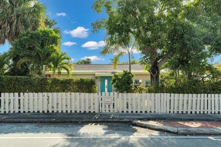 330 S M Street