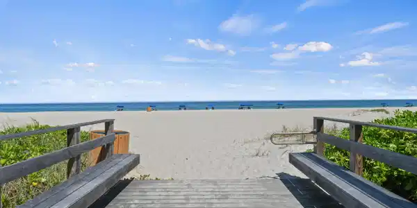 Image 2: Oceanfront Condominuim