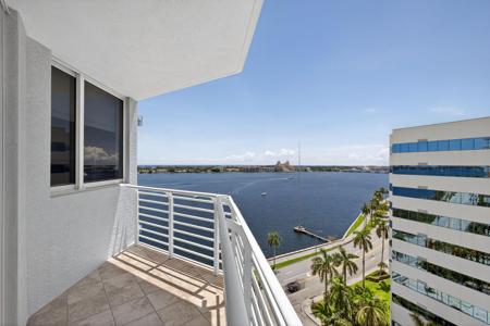 1551 N Flagler 1217 Drive