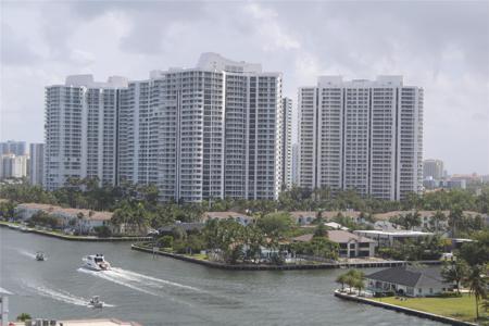 2017 S Ocean Dr