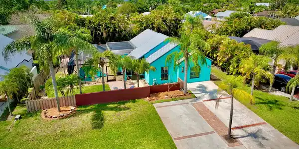1294 SW Vizcaya Circle