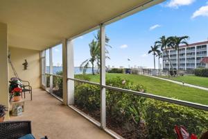 105 Paradise Harbour Boulevard