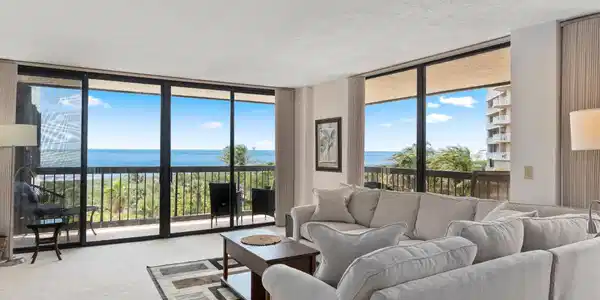 Image 2: Living Room