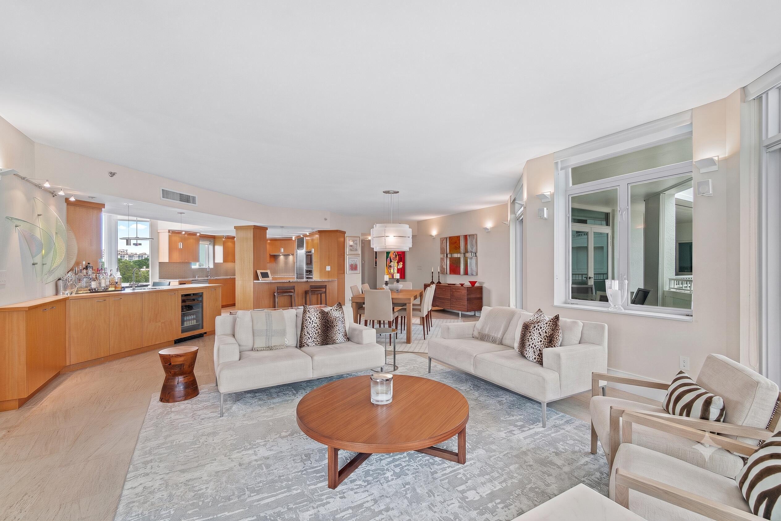 Image 4: 013-300Southeast5thAvenue-4140-BocaRaton