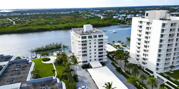 375 Beach Road