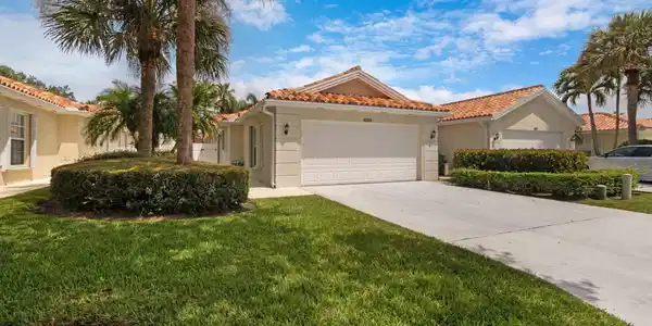1623 SW Pineland Way