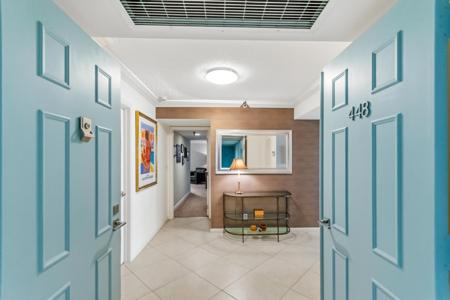 115 Lakeshore Drive