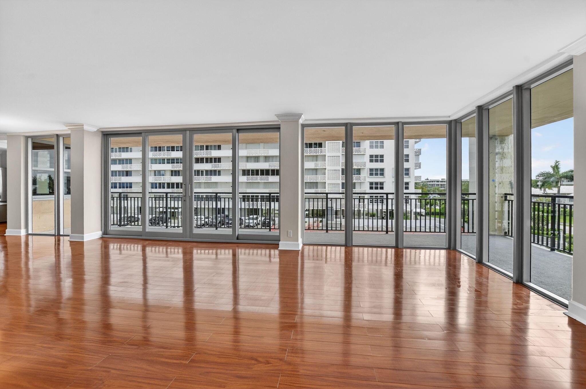 Image 2: Living Room/Dining Area
