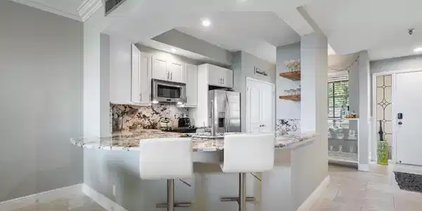 Image 3: kitchen perspective