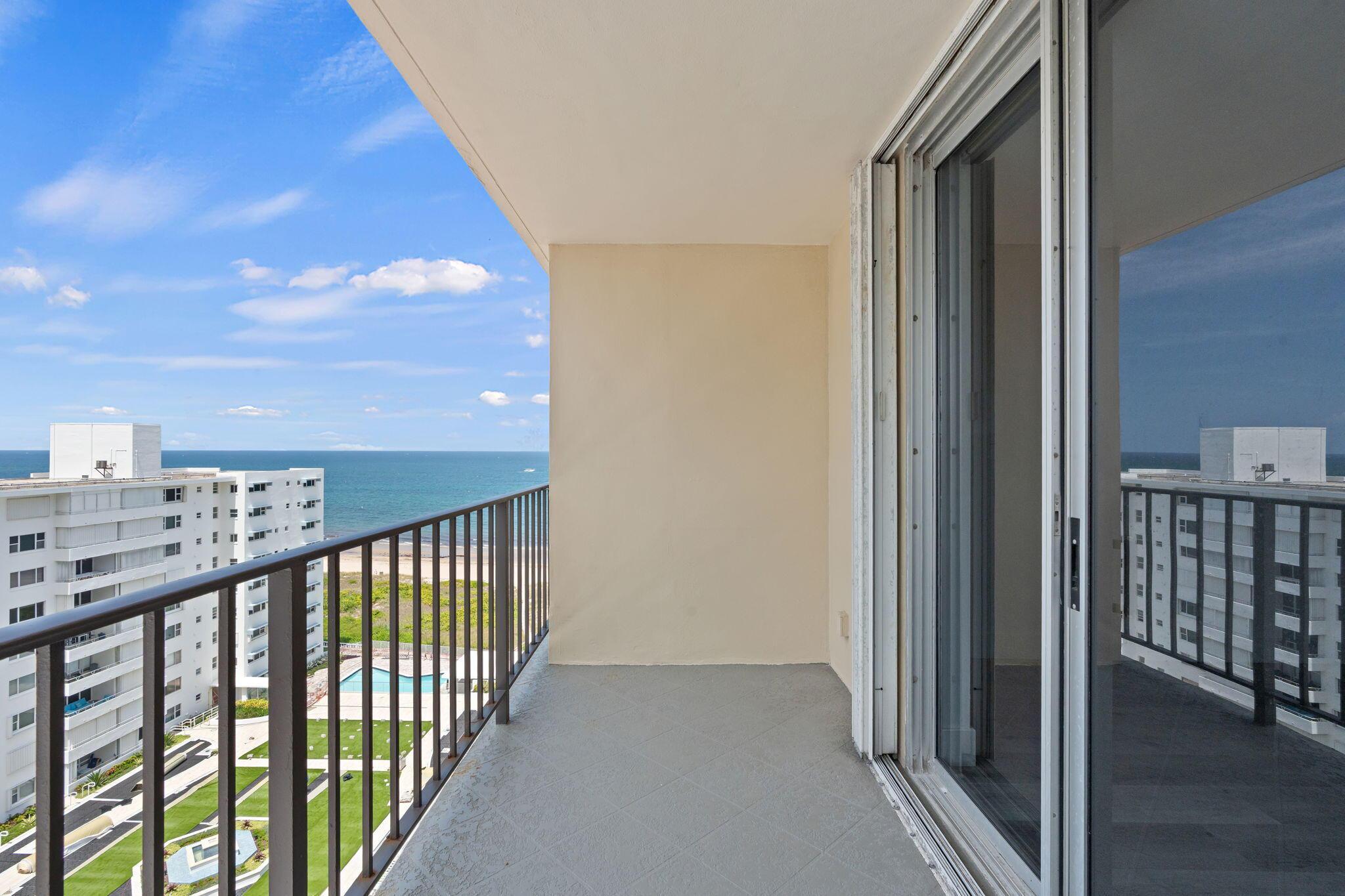 Image 2: Balcony with ocean view