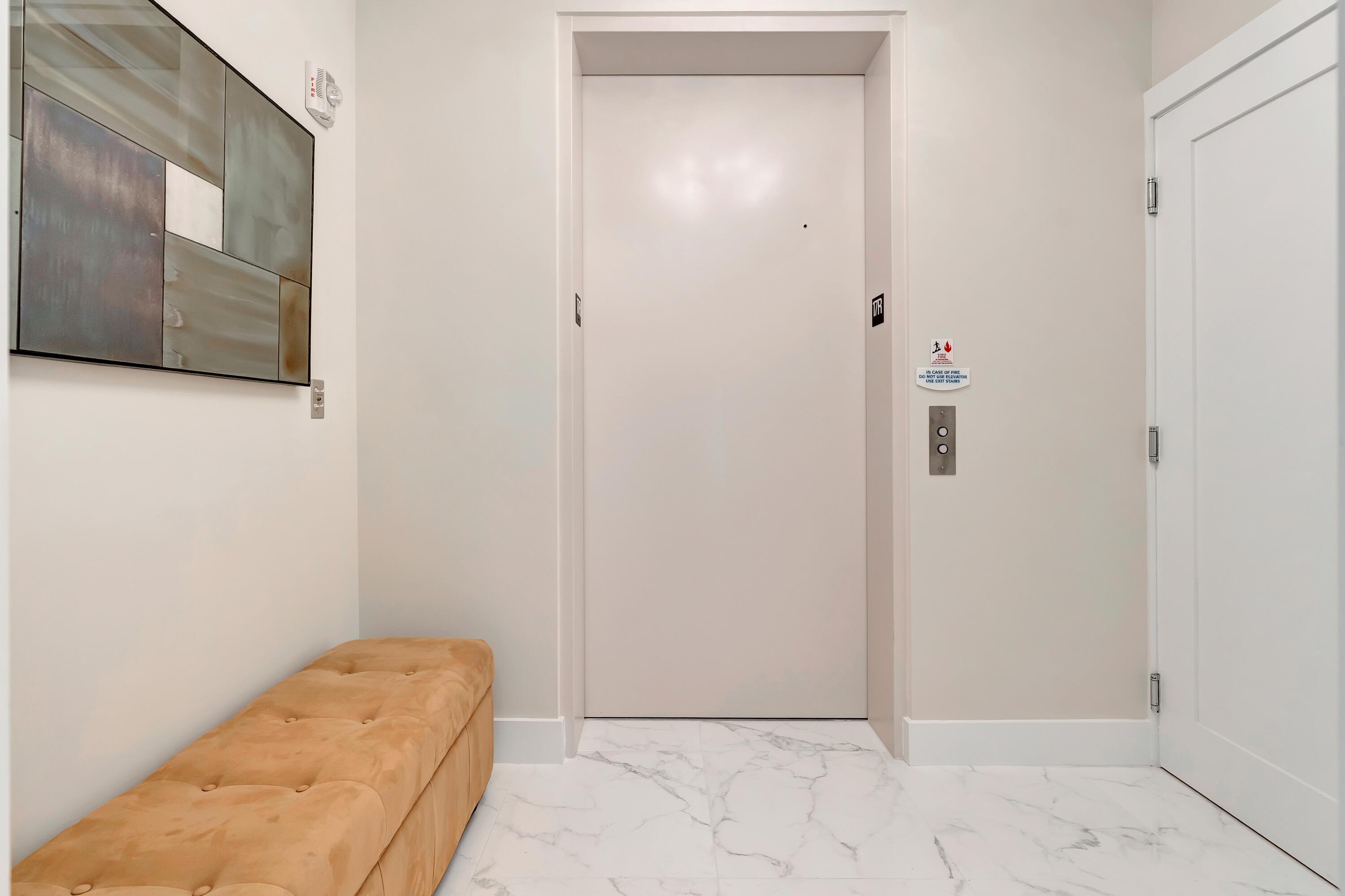 Image 3: Privately Keyed Elevator