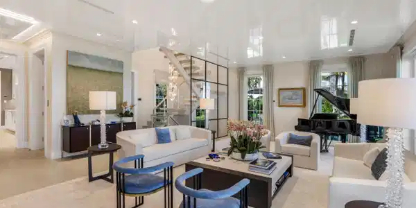 Image 3: mls_LIVING_LOOKING_IN_EB