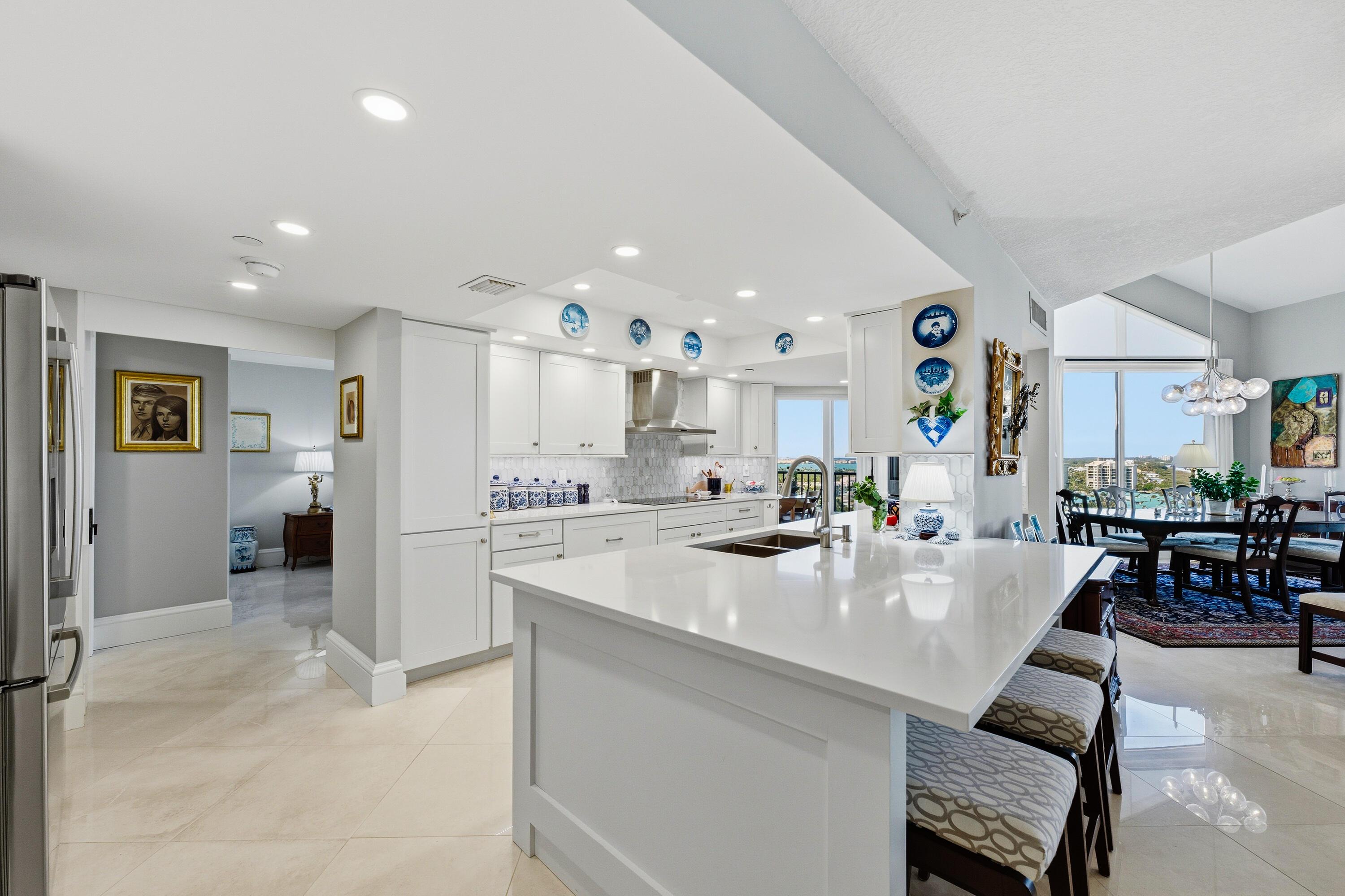Image 3: Kitchen 2