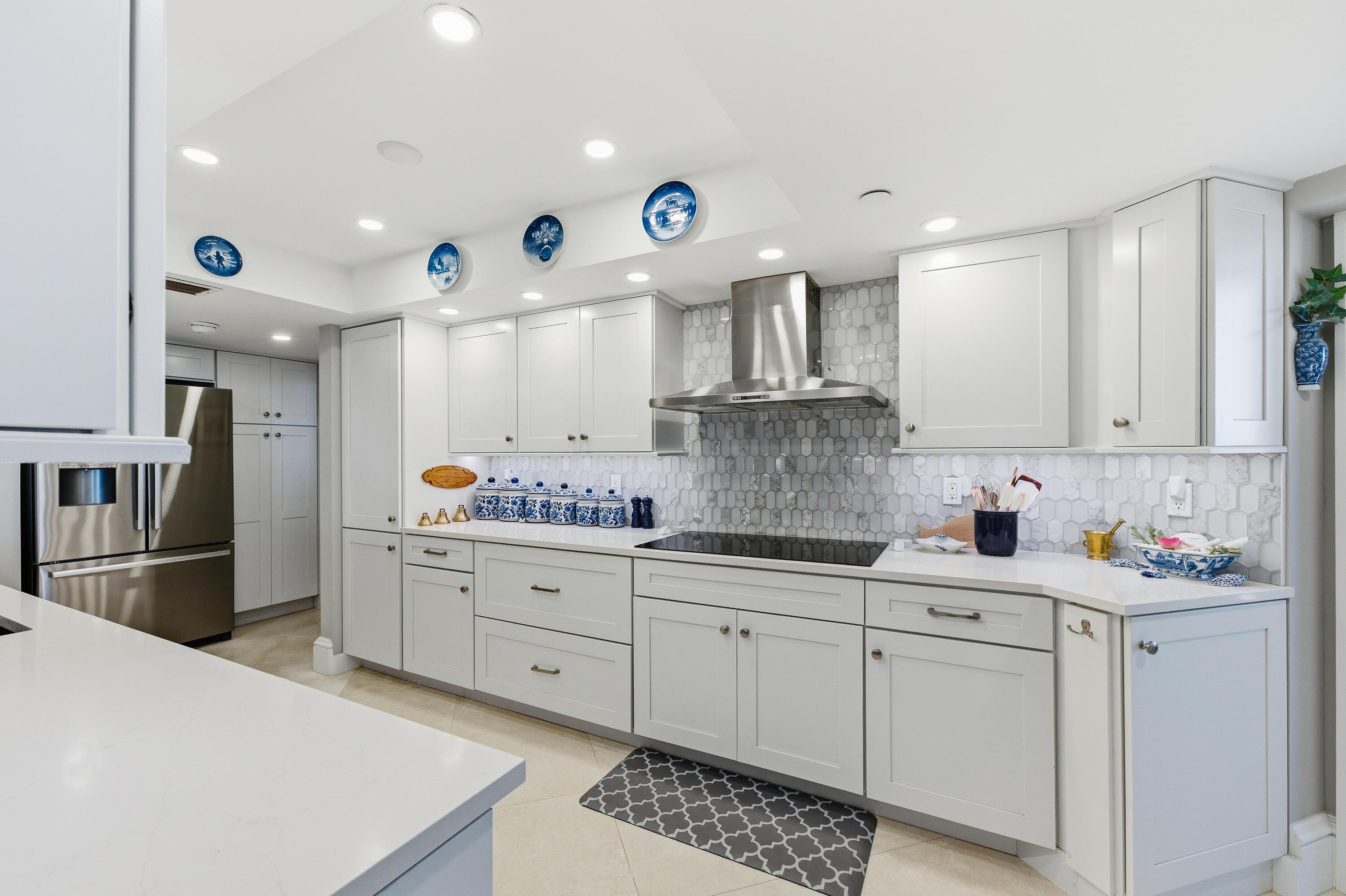 Image 4: Kitchen 5
