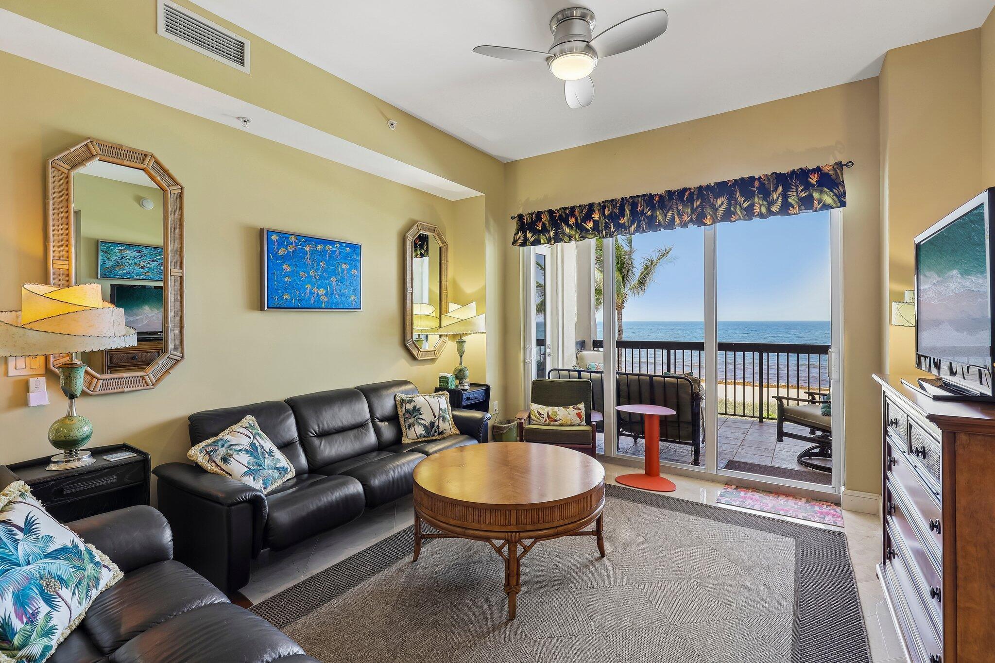 Image 3: Living Room