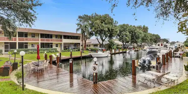 2800 NE 14th Street Cswy