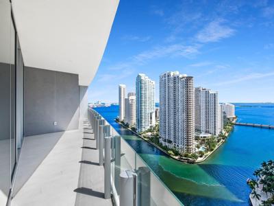 300 Biscayne Blvd Way