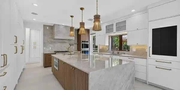Image 3: 2719 NE 19th St. Coral Ridge - Fort Laud