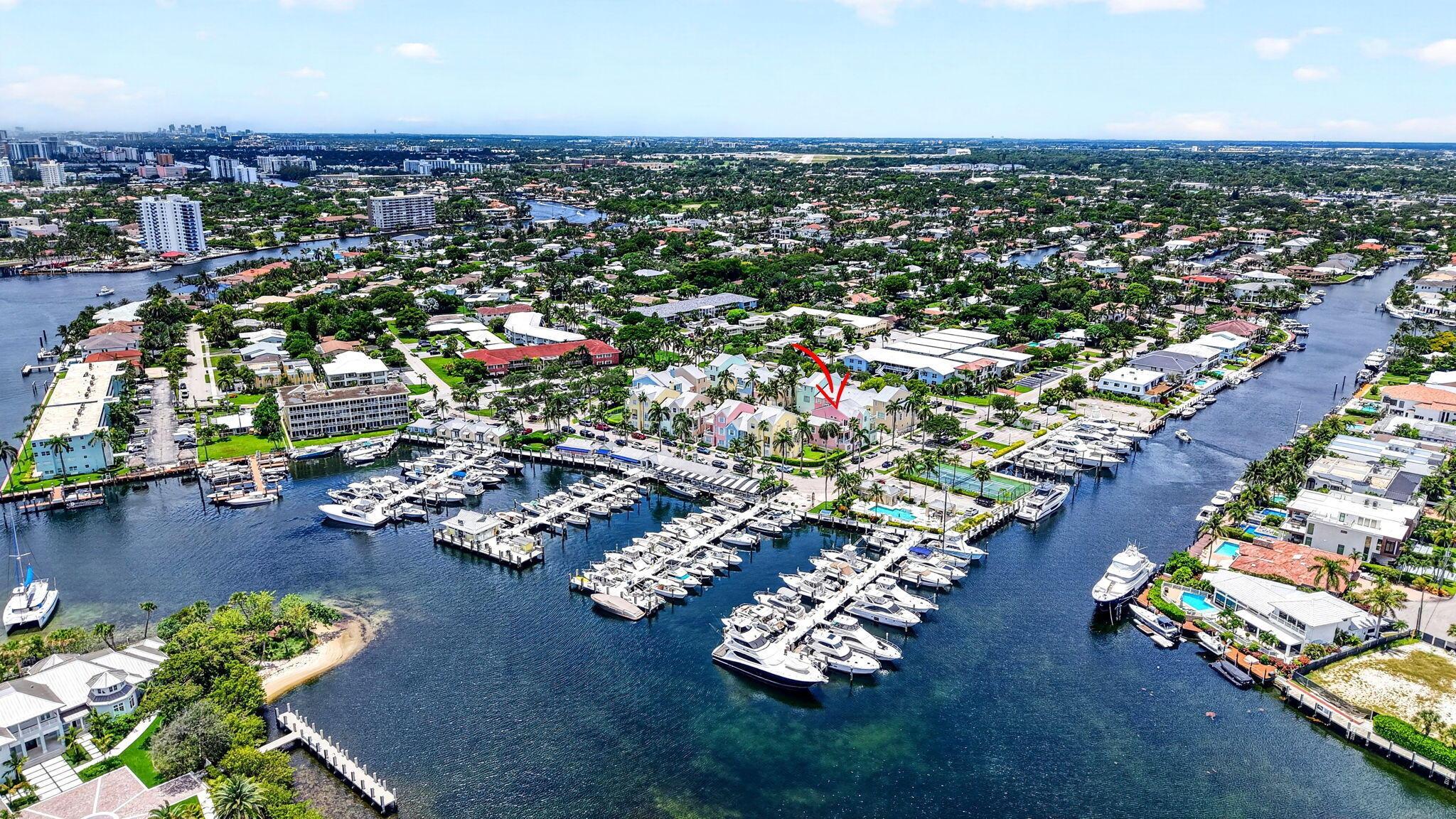 Image 3: Minutes by boat to the Hillsboro Inlet