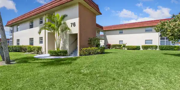 76 Royal Oak Drive
