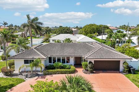 2940 NE 39th Court
