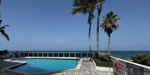 Image 4: Resort style pool