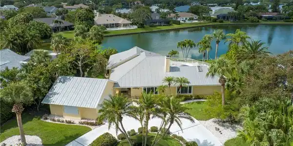 32 Cache Cay Dr
