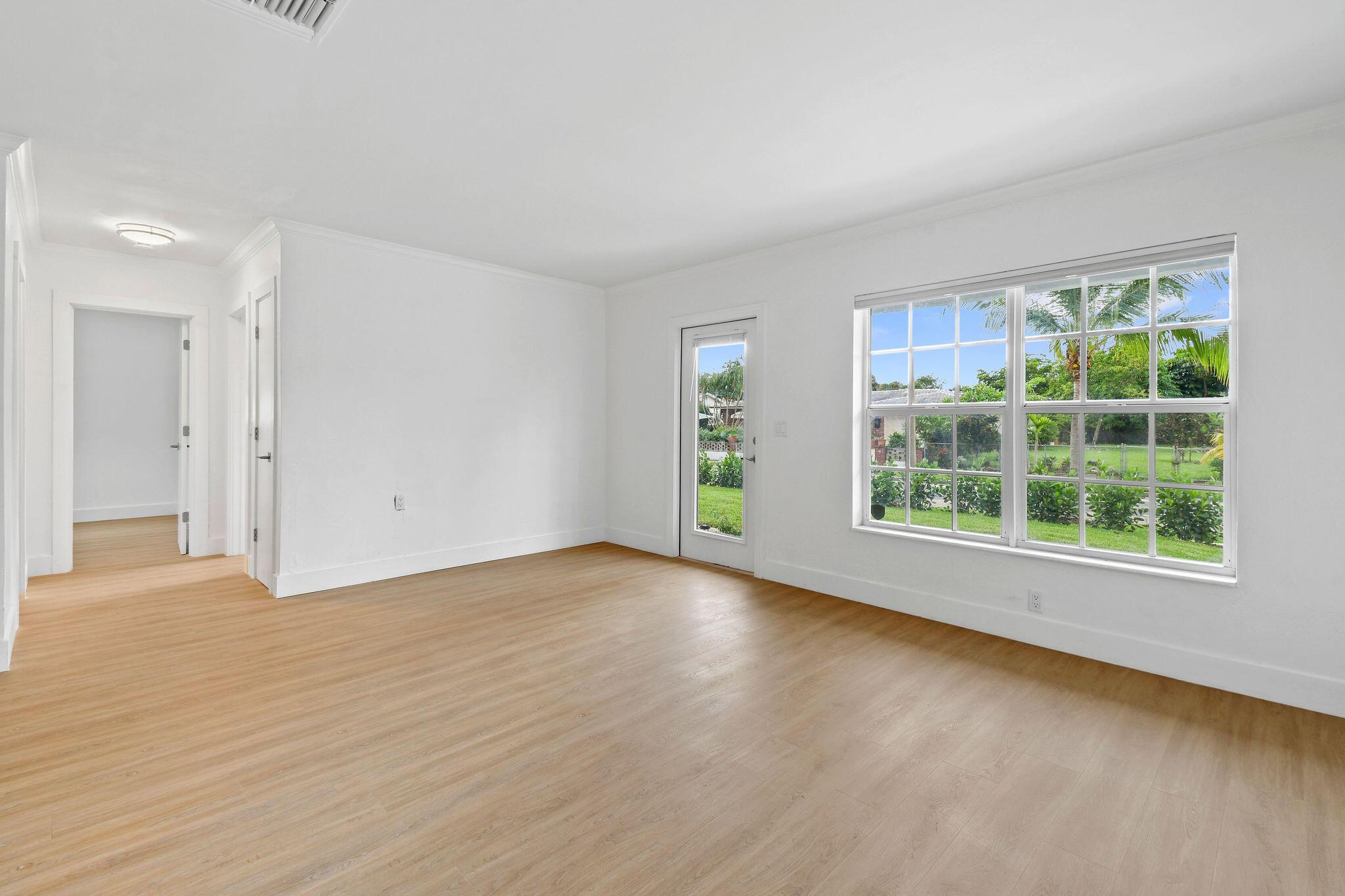 Image 4: 31929thSt_08
