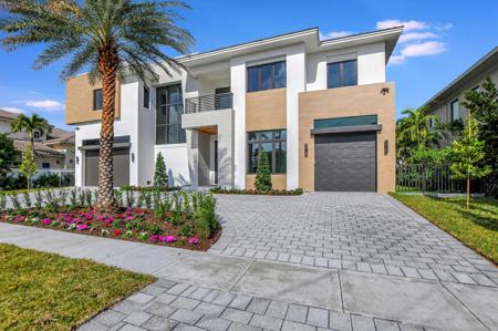 711 NE 32nd Street