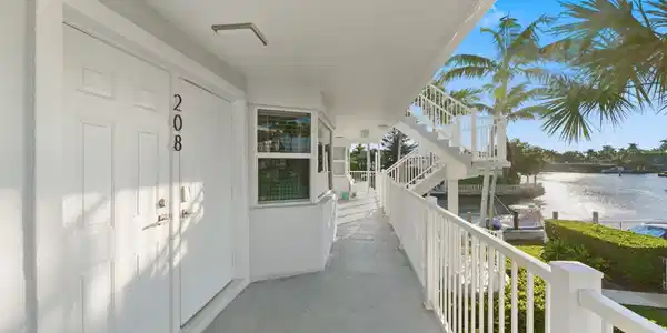 535 Hendricks Isle